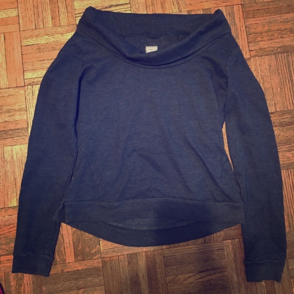 Converse sweatshirt